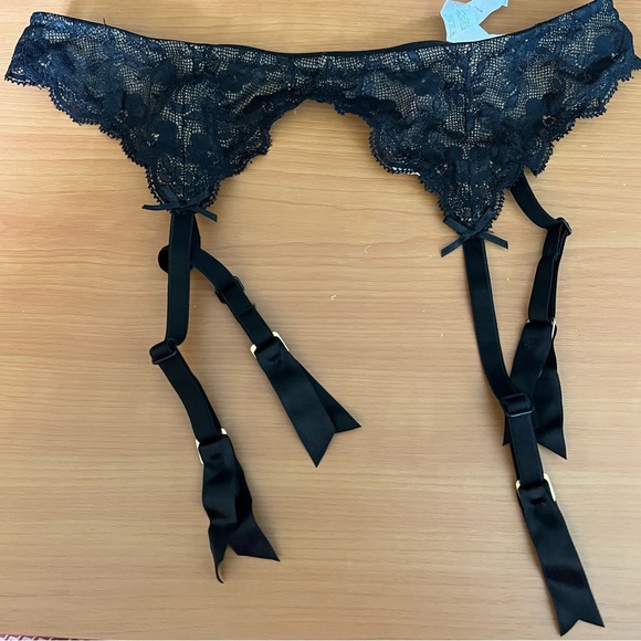 intimissimi Intimates & Sleepwear Nwt Intimissimi Garter Belt